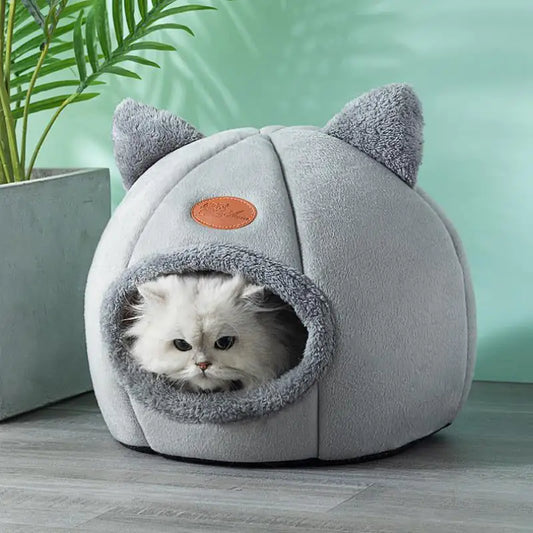 Ultimate Cat Nap Haven: Plush, Enclosed Bed for Rest